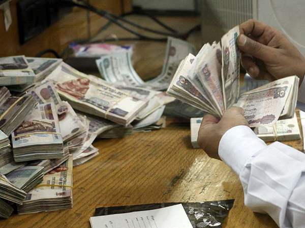 موعد زيادة أجور العاملين والمعاشات في مصر 2022