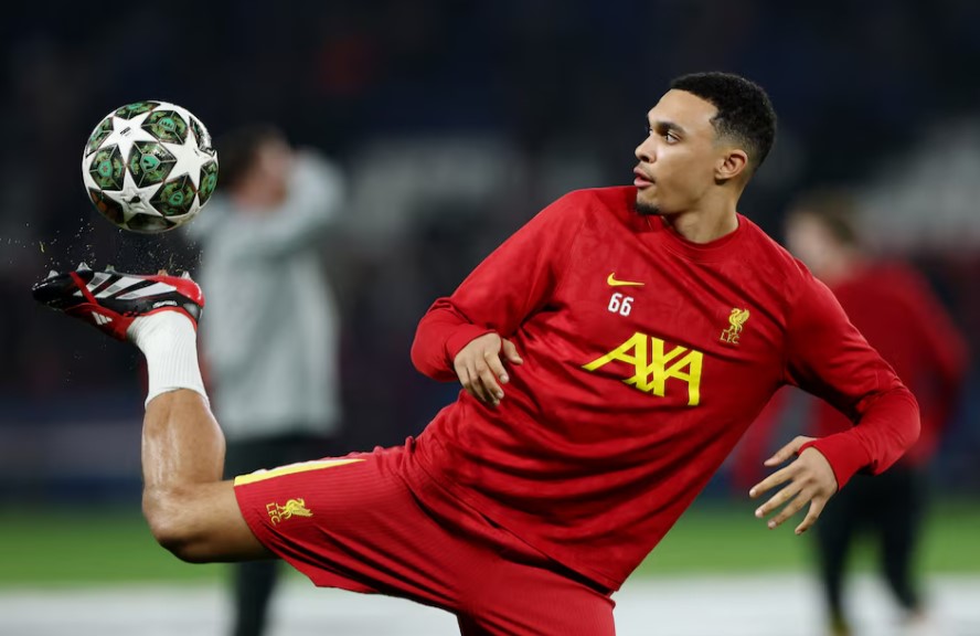 أرنولد يودّع ليفربول بعد 20 عاماً… والوجهة مدريد مجاناً
