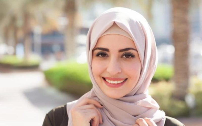 الحجاب وتساقط الشعر: هل هناك علاقة حقيقية أم مجرد خرافة