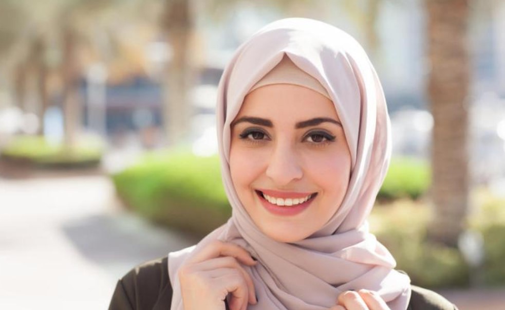 الحجاب وتساقط الشعر: هل هناك علاقة حقيقية أم مجرد خرافة