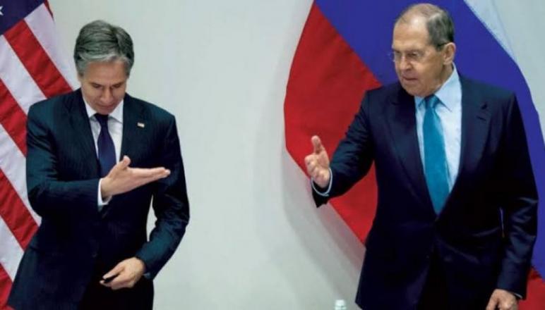 وزير الخارجية الأمريكي لنظيره الروسي: ملتزمون بسيادة أوكرانيا وسلامة أراضيها . دار الحياة